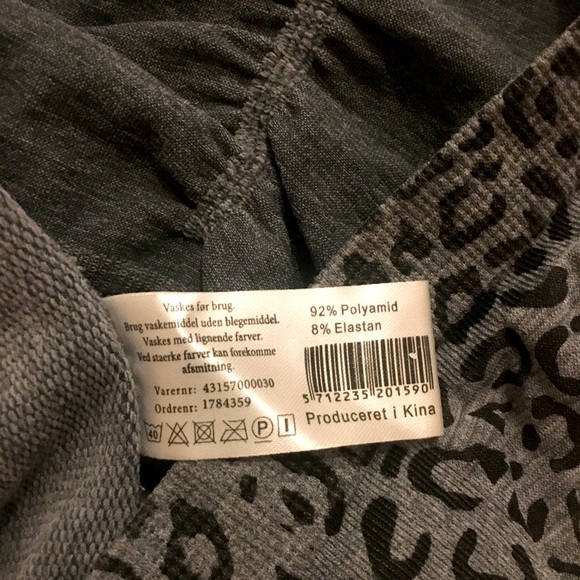 🔥3/$25🔥Sexy Leopard Print Crop Tube Top - Picture 5 of 5